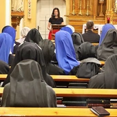 "Powstań i świeć" - rekolekcje dla sióstr zakonnych, które prowadzą do prawdy i wolności