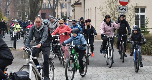 Rowerowa Droga Krzyżowa? Czemu nie?! Bo nie o kilometry tu chodzi