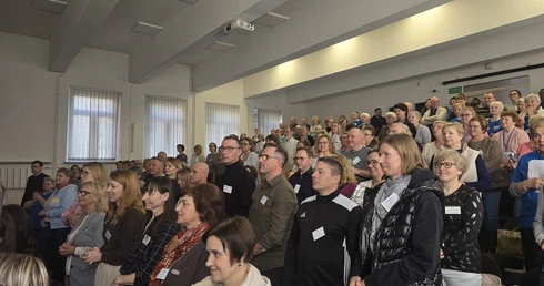 Ślady miłości, które prowadzą do Boga