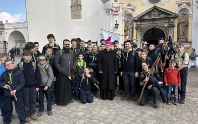 Skauci Europy pielgrzymowali do Henrykowa