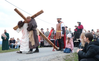Misterium Męki Pańskiej w Rzepienniku Suchym poruszyło serca