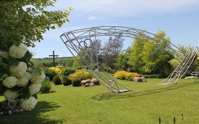 Ewangelizacyjna pielgrzymka kandydatów do bierzmowania do Nowolesia