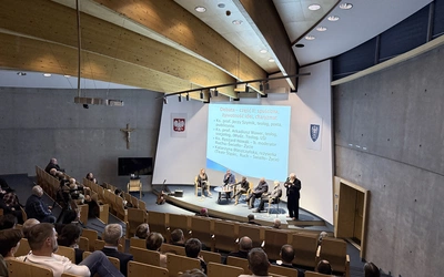 Katowice. Debata "Prorocy nie umierają bezowocnie" na Wydziale Teologicznym