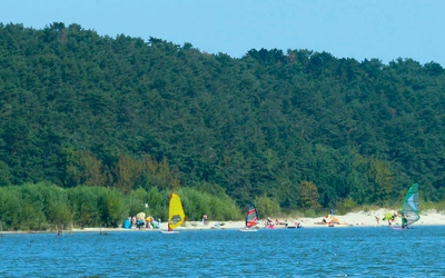 Krajobraz nad Zalewem Wiślanym jest unikatowy.