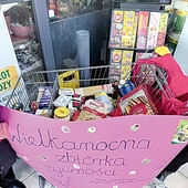 Do paczek trafiły przede wszystkim produkty o długim terminie przydatności do spożycia.