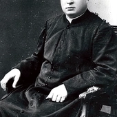 Ks. Godlewski posługiwał w parafii Wszystkich Świętych w latach 1915–1945.