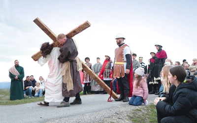 Wędrowanie za Jezusem  na rzepiennicką Golgotę. 