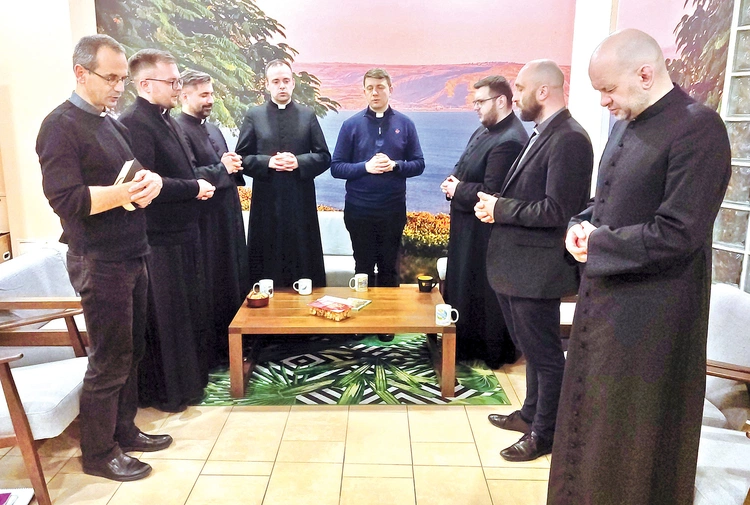 Następne spotkanie w cyklu już 21 kwietnia. Ks. Mariusz Szypa opowie o duchowości liturgicznej.