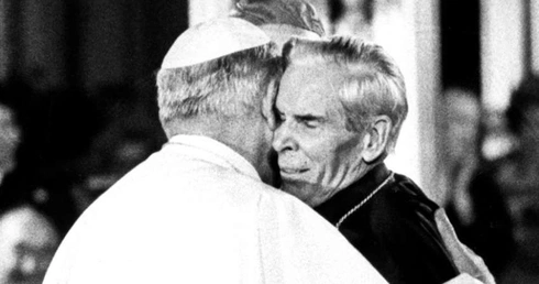 Beatyfikacja abp. Fultona Sheena we wrześniu