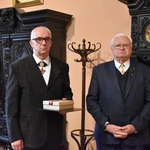 Bożogrobcy przekazali olejek nardowy z Ziemi Świętej 