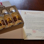 Bożogrobcy przekazali olejek nardowy z Ziemi Świętej 