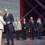 Od oporu do niepodległości