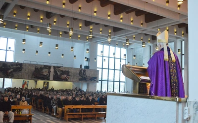 Ponad 1000 uczniów uczestniczyło w rekolekcjach w Jastrzębiu-Zdroju