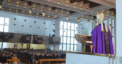 Ponad 1000 uczniów uczestniczyło w rekolekcjach w Jastrzębiu-Zdroju