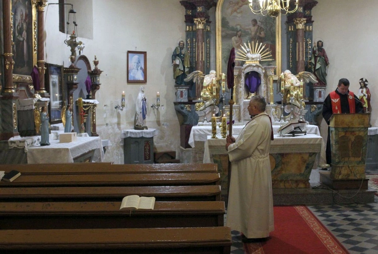 Droga Krzyżowa w Chomiąży
