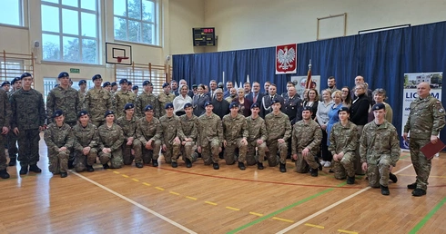 Niewidzialni bohaterowie - widoczny wzór