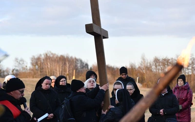 Wędrówka za krzyżem Kalwarią Rokitniańską trwa już ćwierć wieku