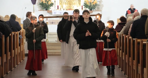 Z kamieniem w ręce. Droga Krzyżowa na Piaskach Nowych