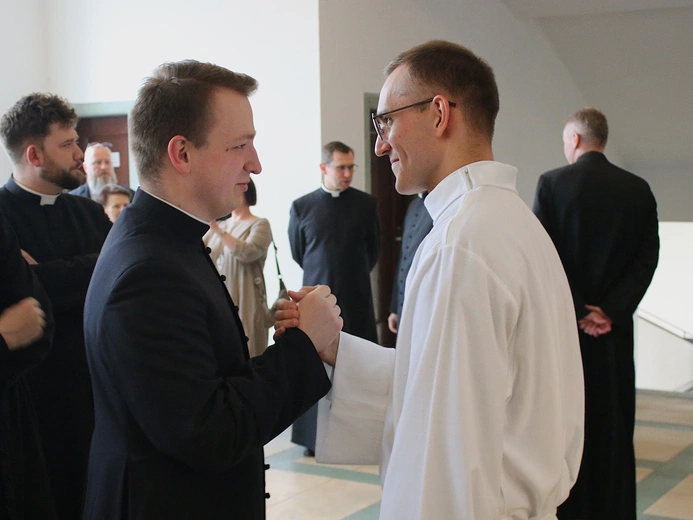 Ustanowienie nowych lektorów