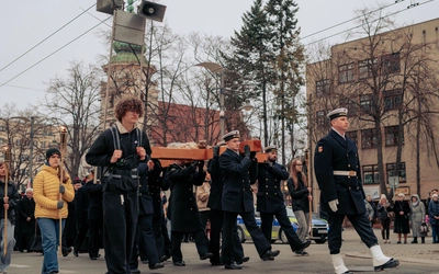 Gdynia poszła za krzyżem