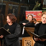 Koncert pod zasłonami 