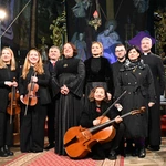 Koncert pod zasłonami 