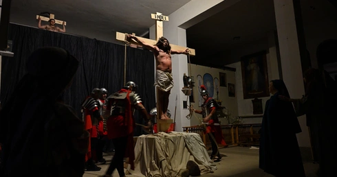 Misterium Męki Pańskiej poruszyło parafię w Gdańsku-Brętowie