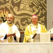 Posługę w parafii kapłan rozpoczął w uroczystość św. Józefa.