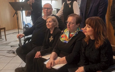 Wydarzenie przygotowała dorosła grupa Alchemii Teatralnej. 