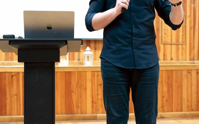 Podczas marcowego spotkania konferencje wygłosił Karol Sobczyk. 