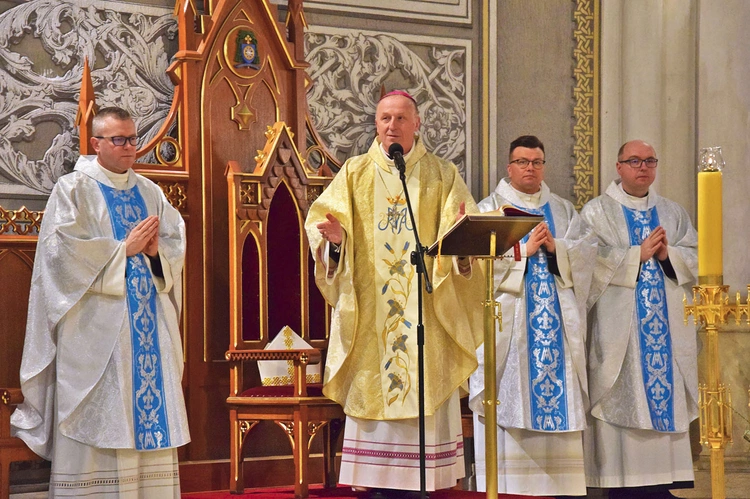 Bp Solarczyk zachęcał do modlitwy w intencji powołań.