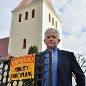 Remont jeszcze trwa, ale proboszcz z Górzycy już teraz zaprasza  na wrześniowe uroczystości.