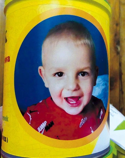 Skarbonka  ze zdjęciem chłopca przykuła wzrok Krzysztofa Weronowskiego--Ptaszyńskiego.