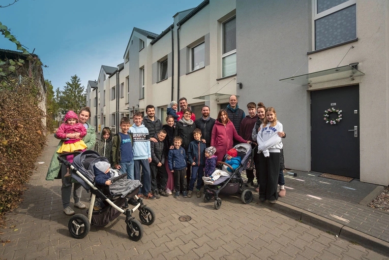 „Wybudujmy sobie sami osiedle”. Odwiedziliśmy Chrześcijańską Wspólnotę Mieszkaniową pod Warszawą