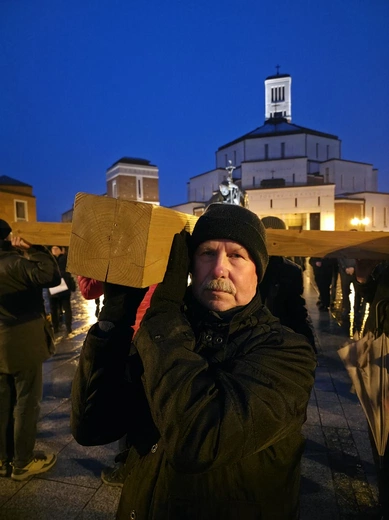 Męska Droga Krzyżowa 