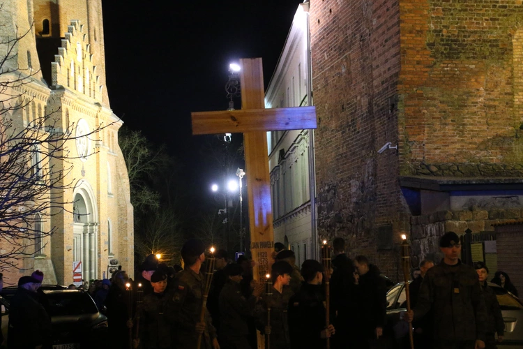 Płock. Droga Krzyżowa na Starówce