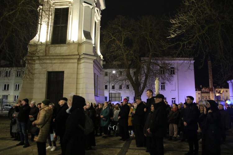 Płock. Droga Krzyżowa na Starówce