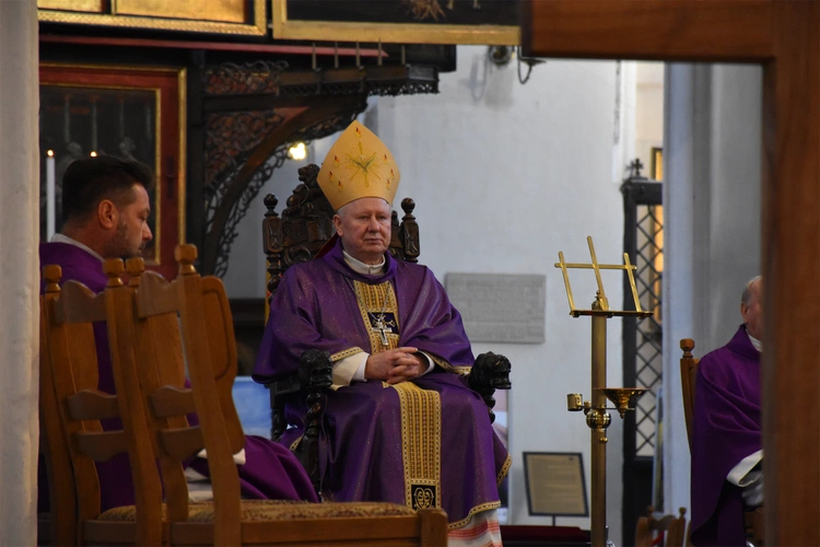 Zakończenie pielgrzymowania do wielkopostnych kościołów stacyjnych