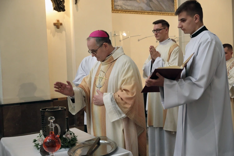 Wielki Czwartek. Msza Krzyżma Świętego