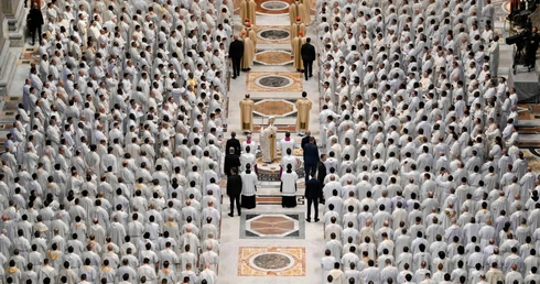 Leon XIV podczas Mszy Krzyżma do kapłanów: W mrocznej godzinie dziejów rozsiewajmy woń Chrystusa