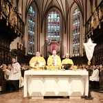 Msza św. Krzyżma w archikatedrze warszawskiej