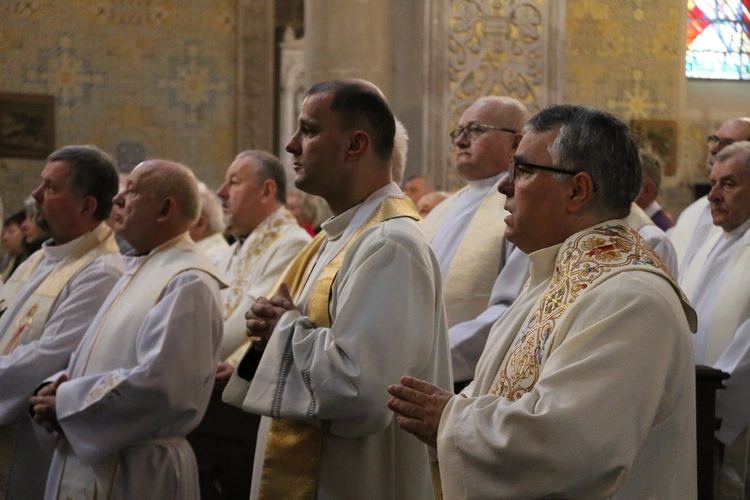 Płock. Msza Krzyżma