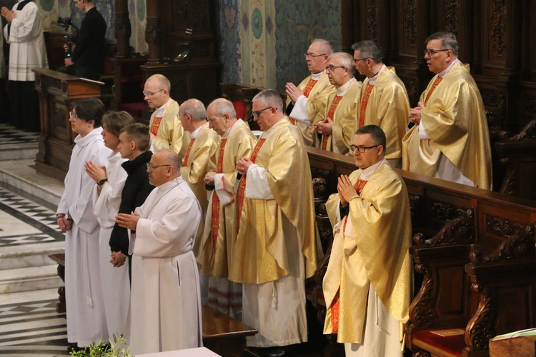 Płock. Msza Krzyżma