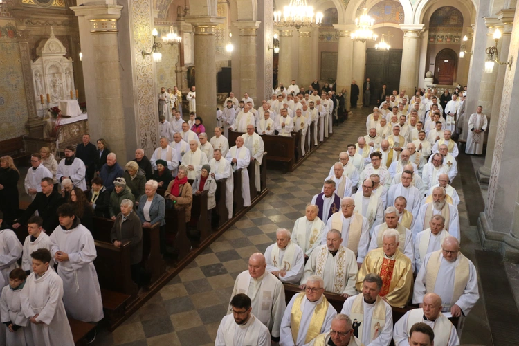 Płock. Msza Krzyżma