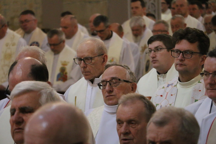 Płock. Msza Krzyżma