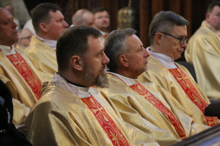 Płock. Msza Krzyżma