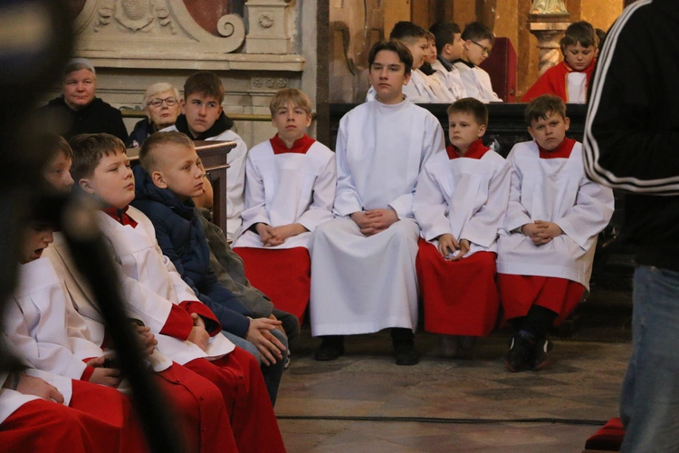 Płock. Msza Krzyżma