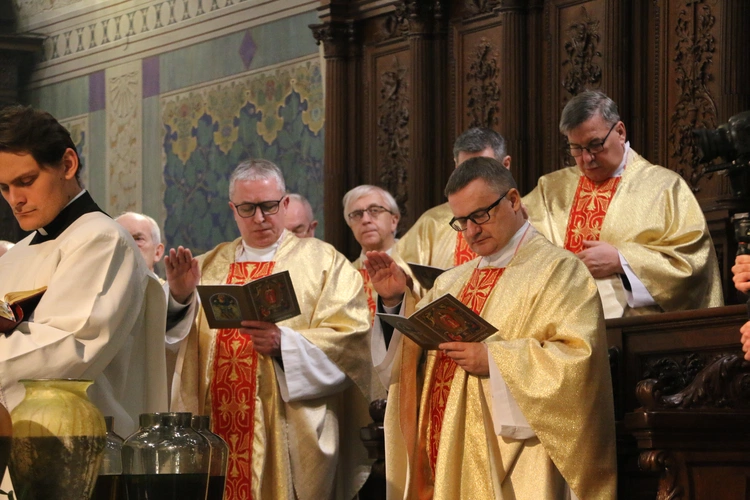 Płock. Msza Krzyżma