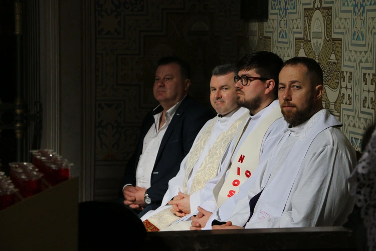 Płock. Msza Krzyżma