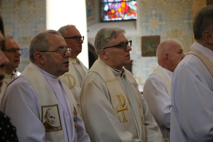 Płock. Msza Krzyżma